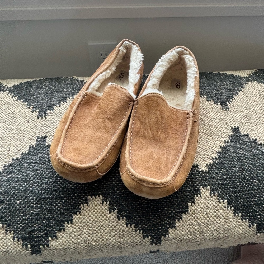 Men’s Ugh Slippers Ascot